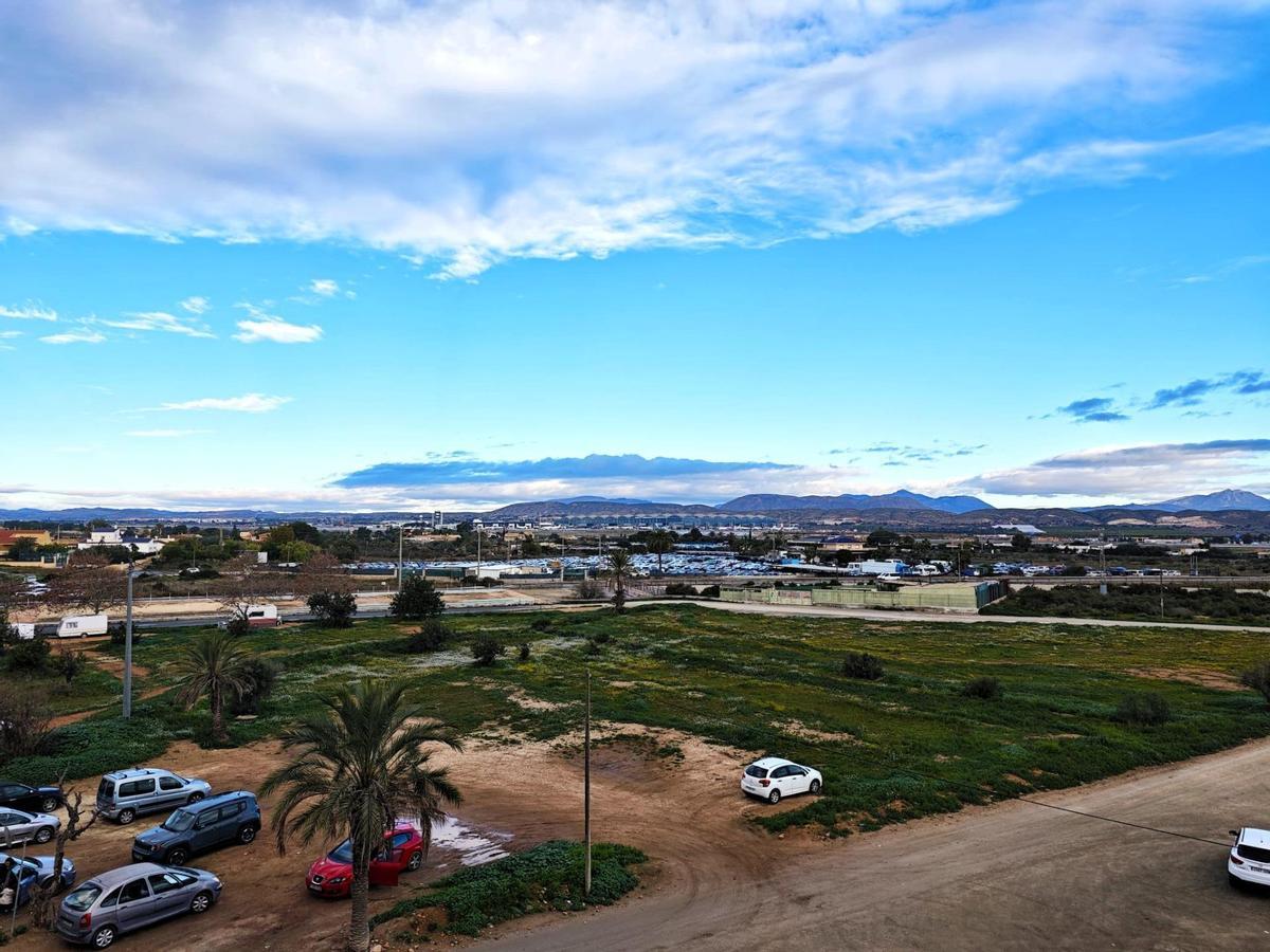 Vistas desde piso con terraza en L´Altet Aeropuerto Elche