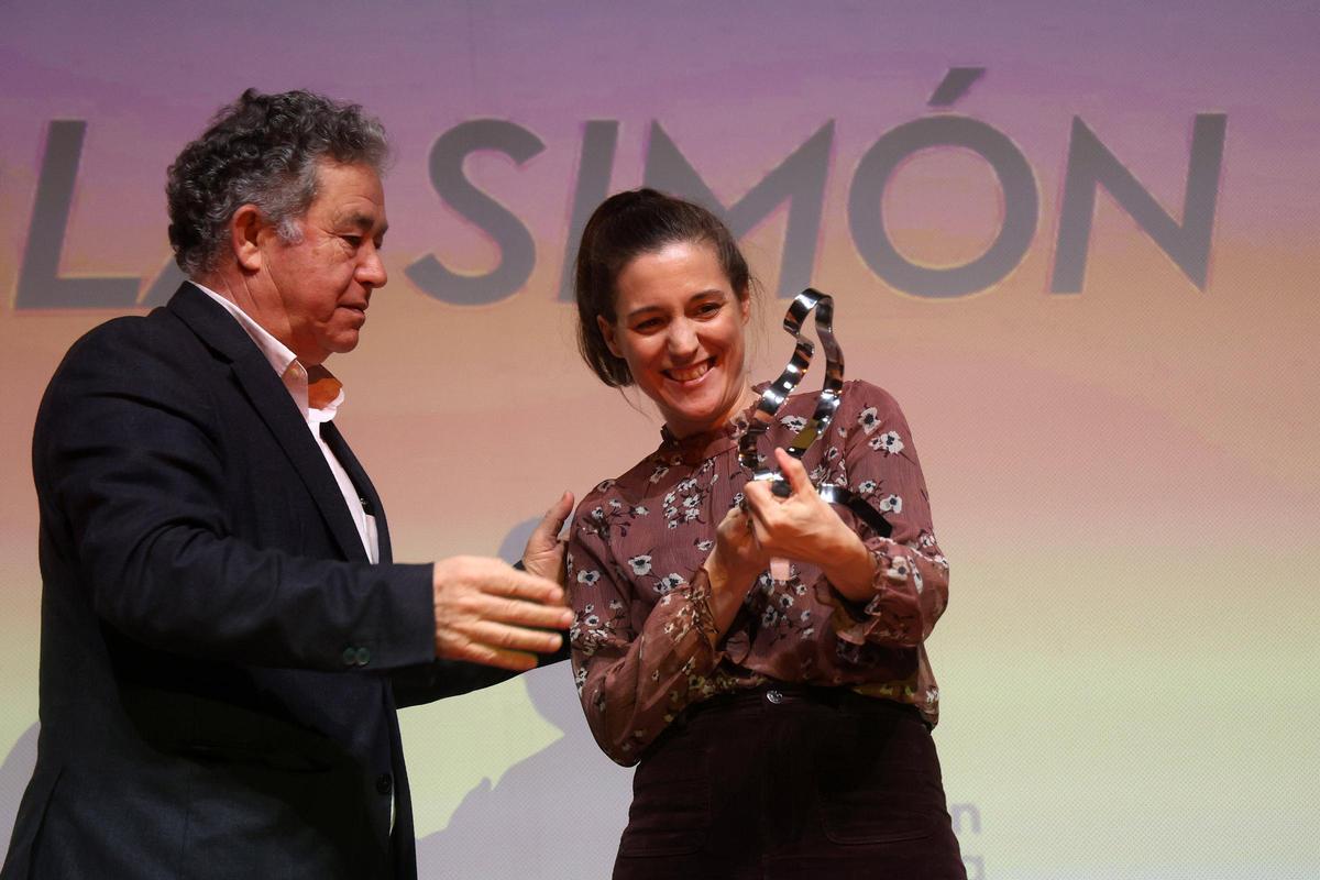 Carla Simón junto al alcalde de Pontevedra.