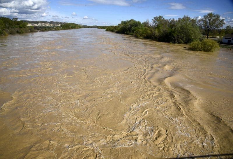 La crecida del Ebro se acerca a Zaragoza