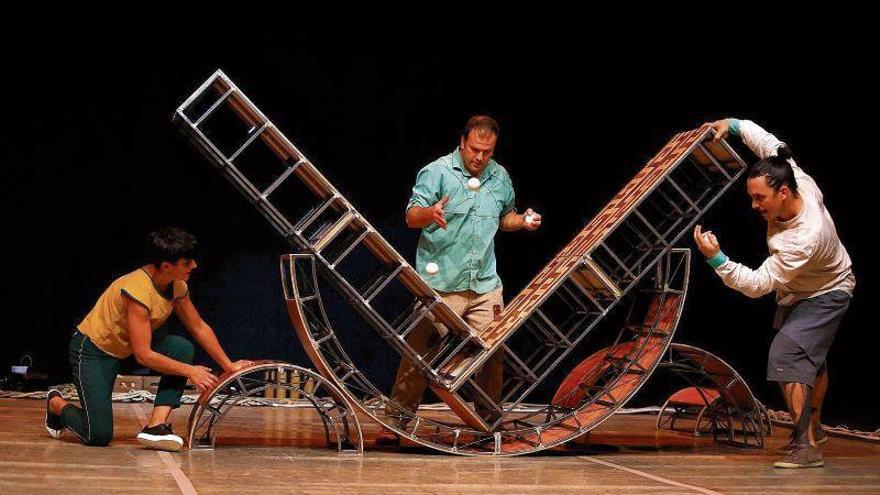 Vaivén Circo despliega su arte de equilibrios en movimiento