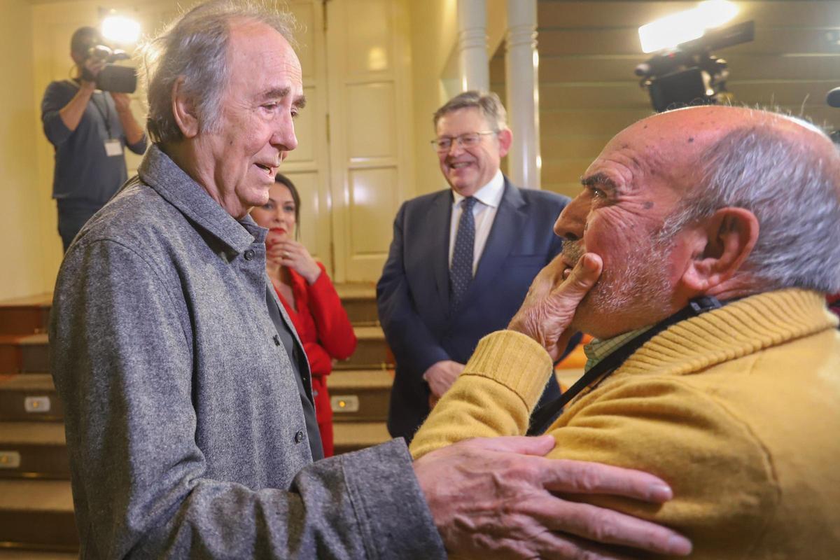 Joan Manuel Serrat nombrado como hijo adoptivo de Orihuela