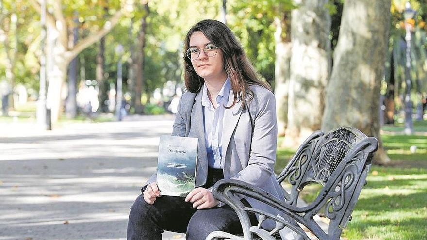 Victoria García Gómez: «Este es el mejor momento para refugiarse en la poesía»