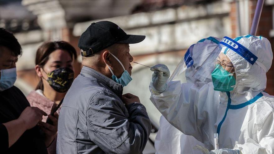 Asia sube la guardia frente a la ola de enfermedades respiratorias que sufre China