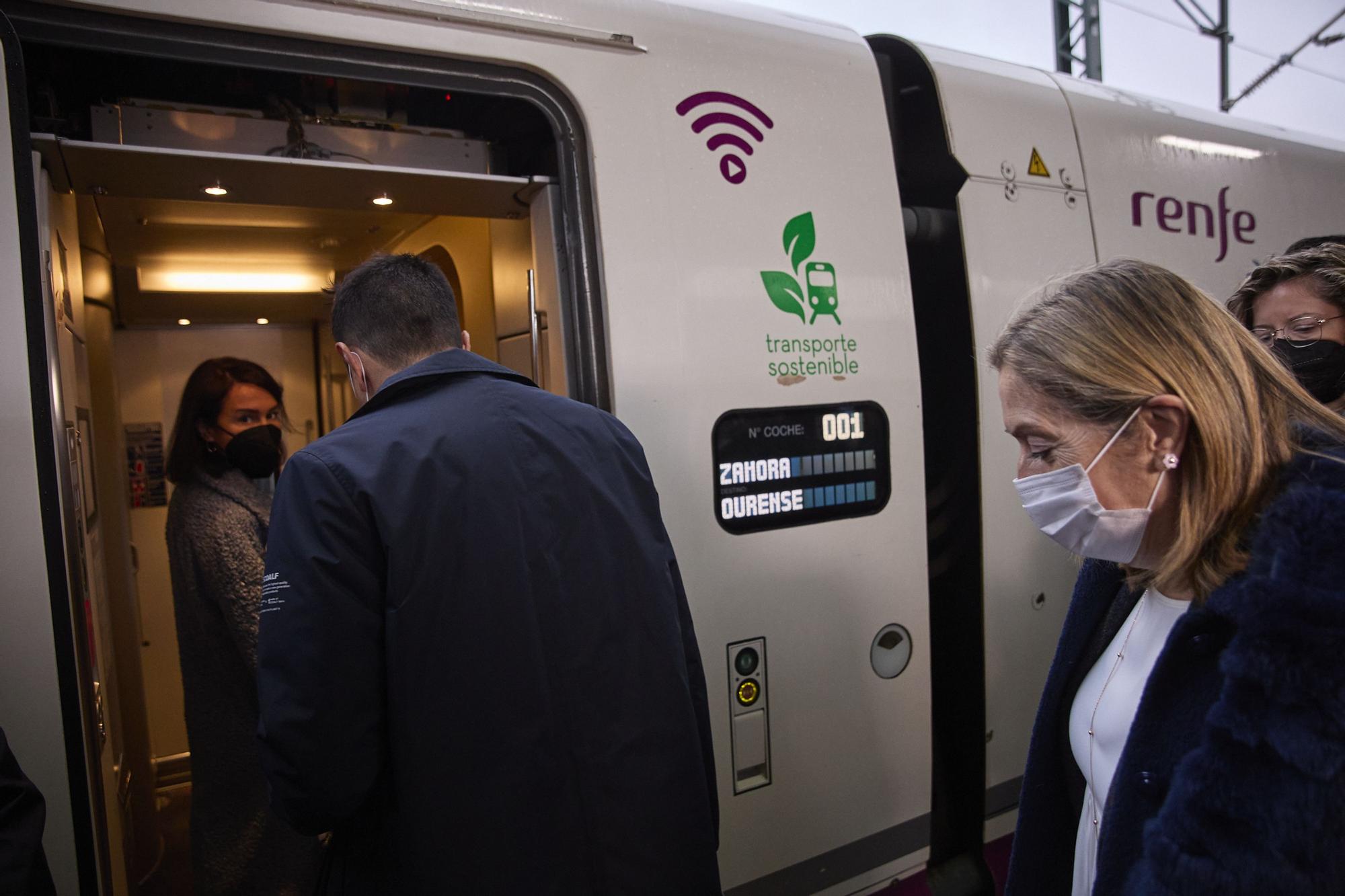 Primer viaje de prueba en la línea del AVE a Galicia