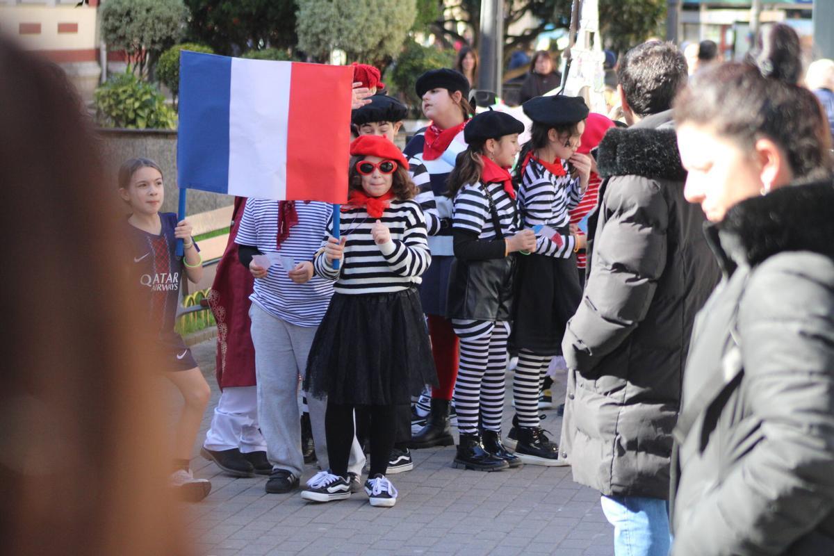 Las fiestas de carnaval de los colegios Liceo Mierense, Vega de Guceo, Beata Imelda-Santo Tomás y Gervasio Ramos.