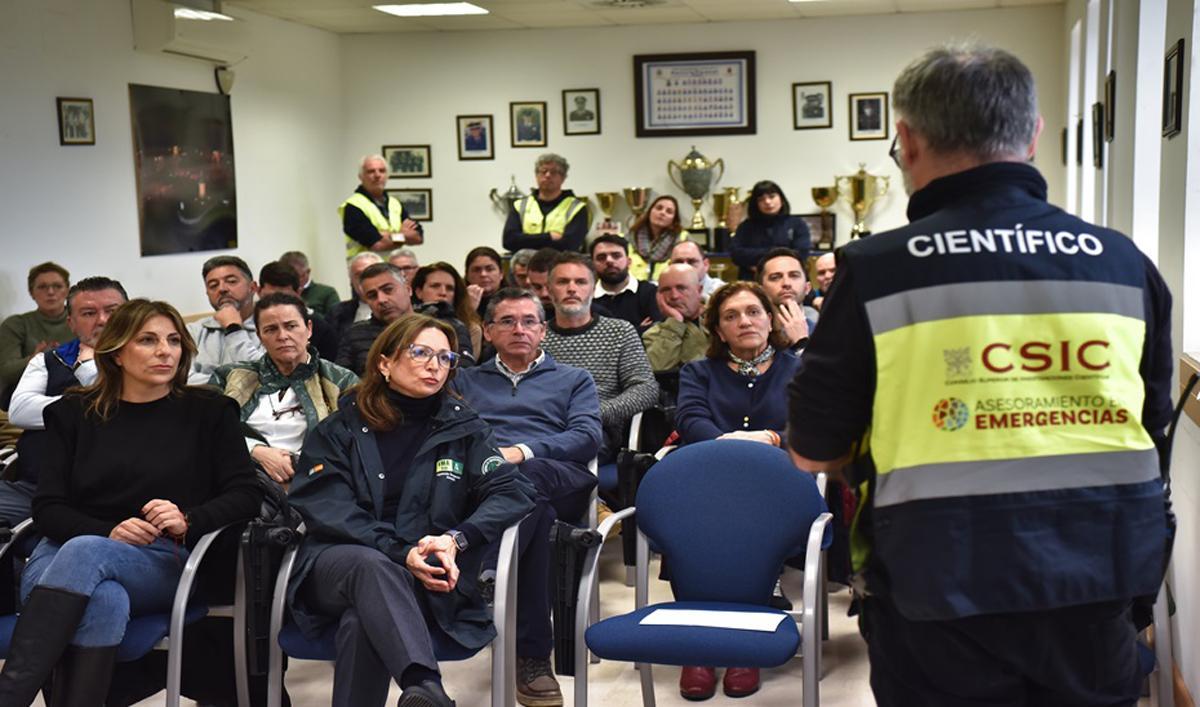 La intención es facilitar a los alcaldes una explicación científica de primera mano sobre los fenómenos observados.