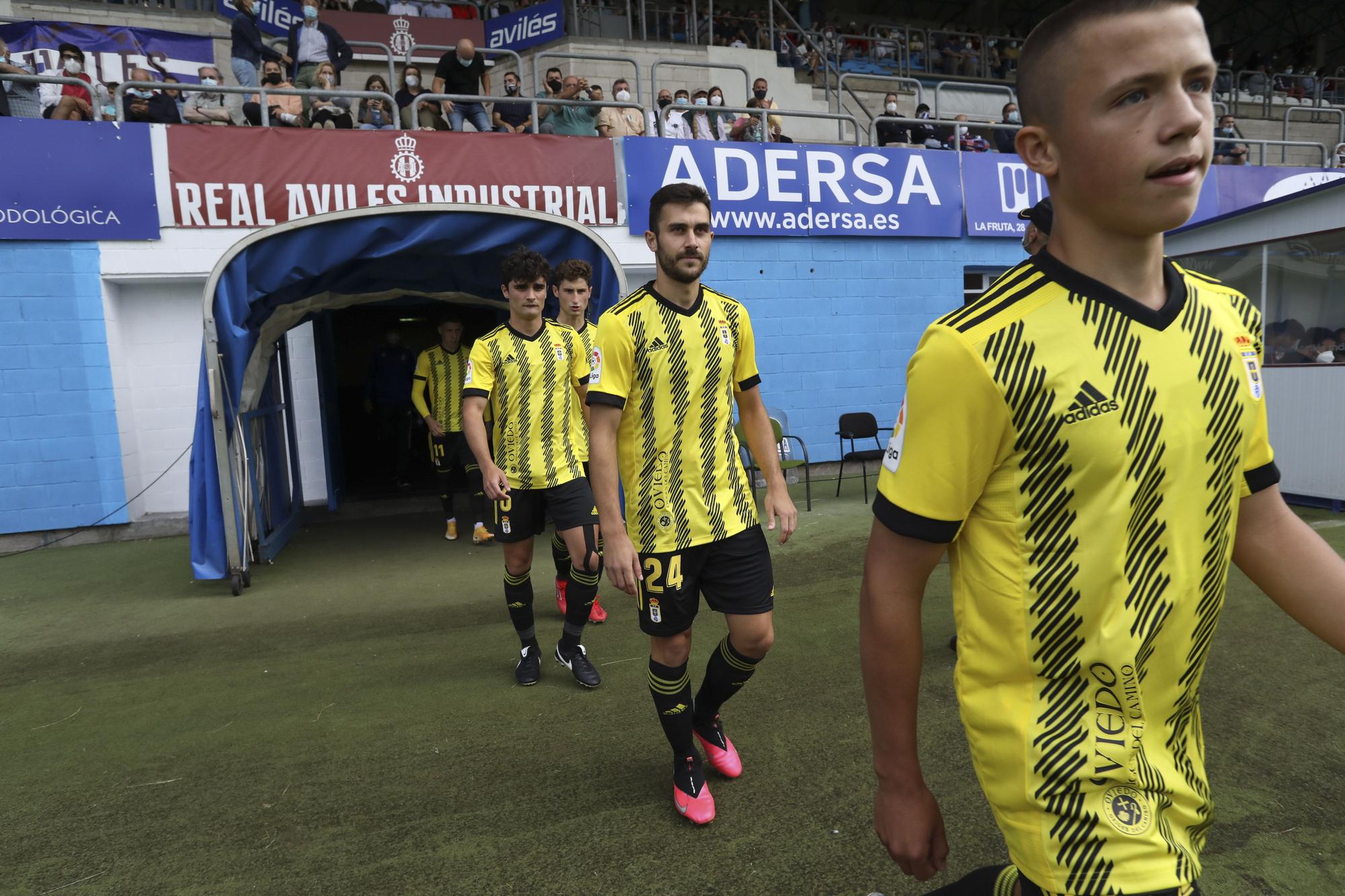 Las imágenes del partido del Oviedo contra el Avilés