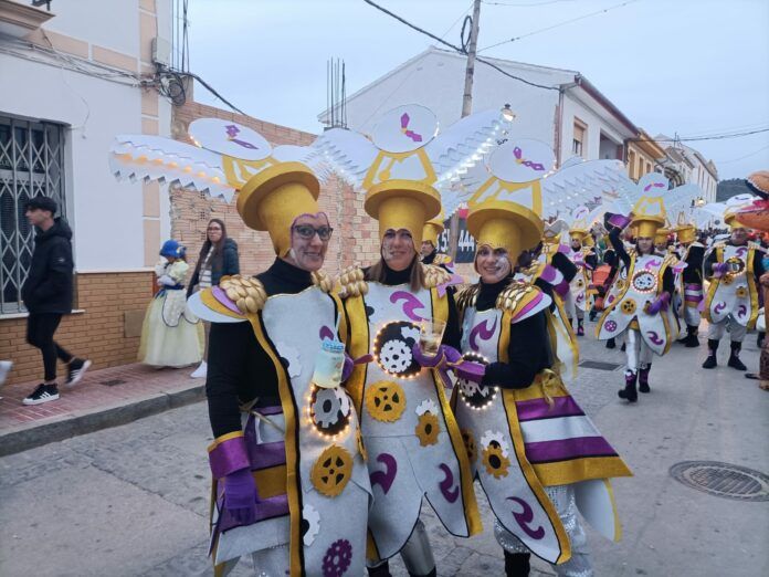 Las calles de Humilladero se llenan de Carnaval