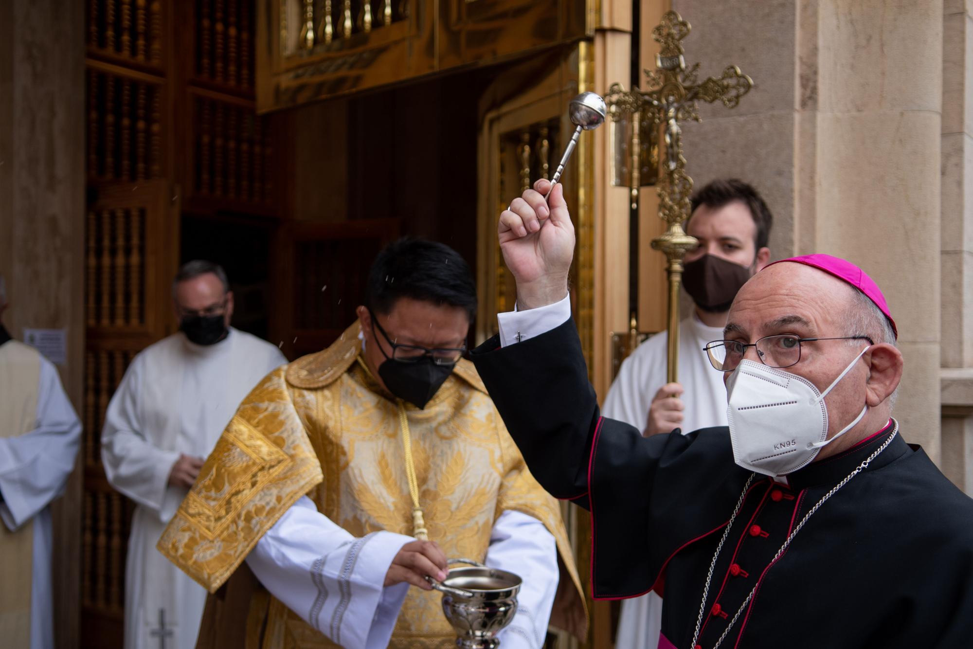 Día de Sant Pasqual en Vila-real, con misa y 'Xulla' en la intimidad