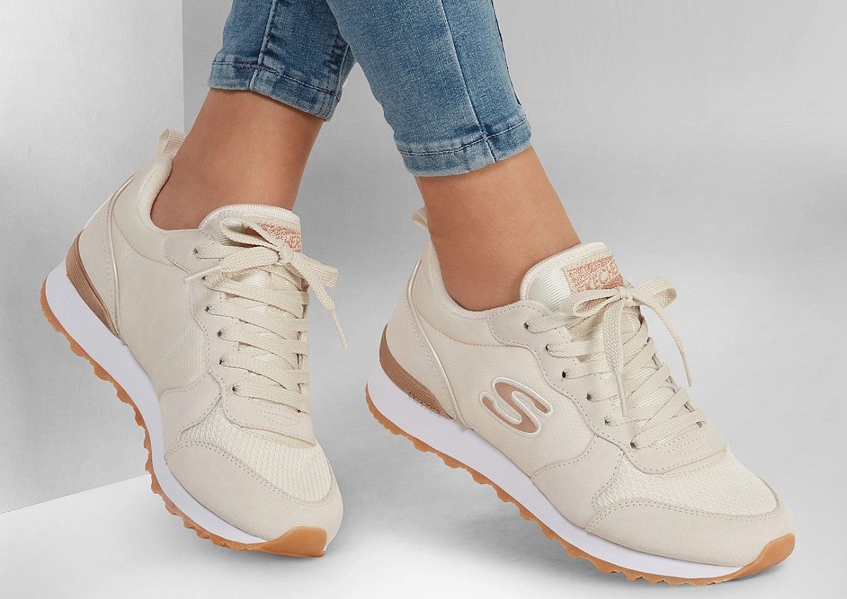 Las Skechers mas comodas tienen un 40 de descuento y combinan con todo El Periodico