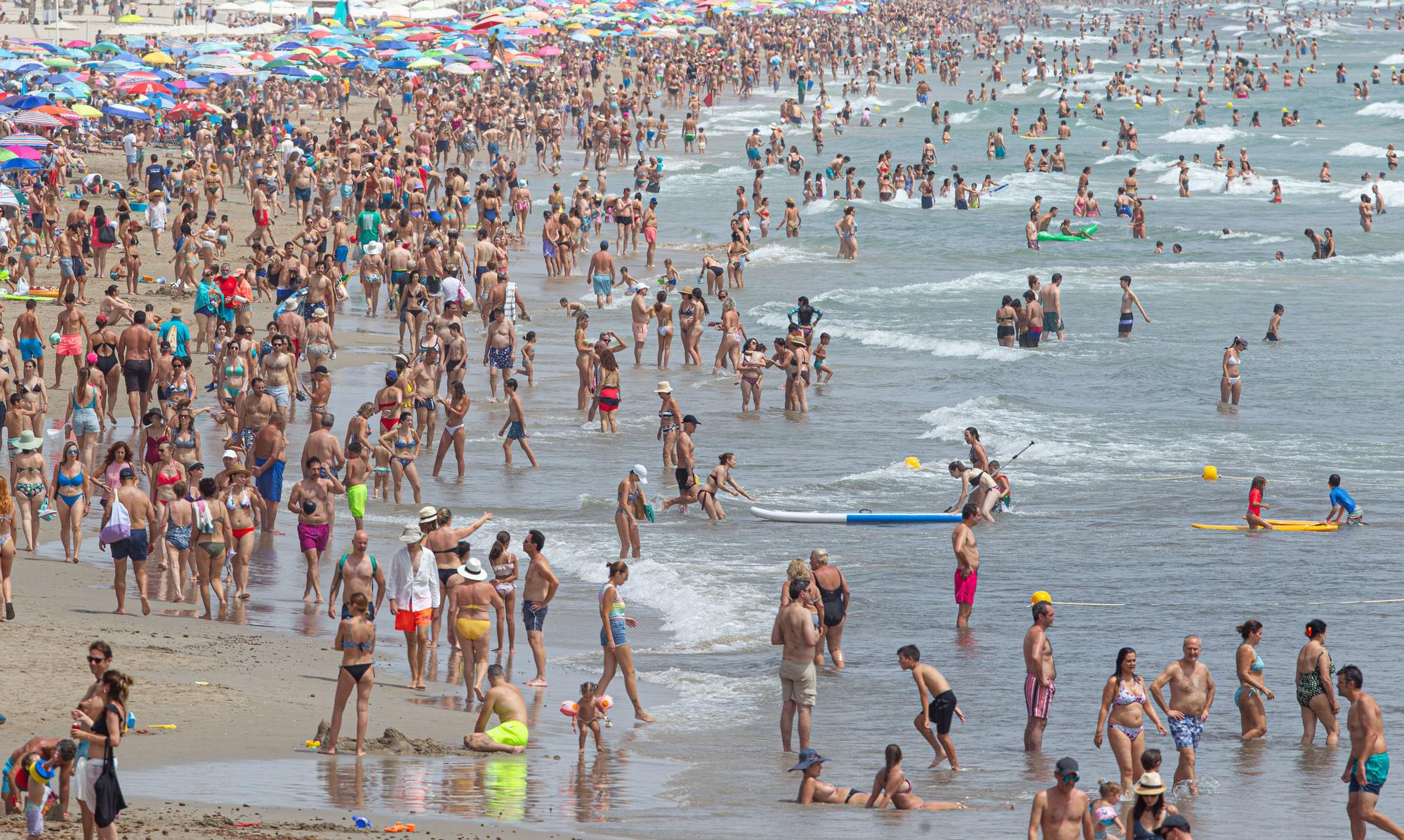 Playas llenas el primer domingo de julio