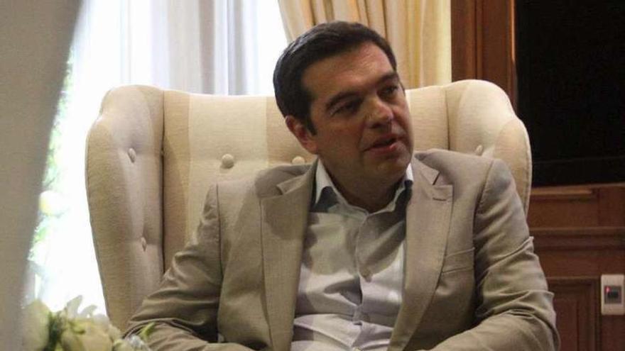 El primer ministro griego Alexis Tsipras, ayer, en Atenas. // A. Vlachos