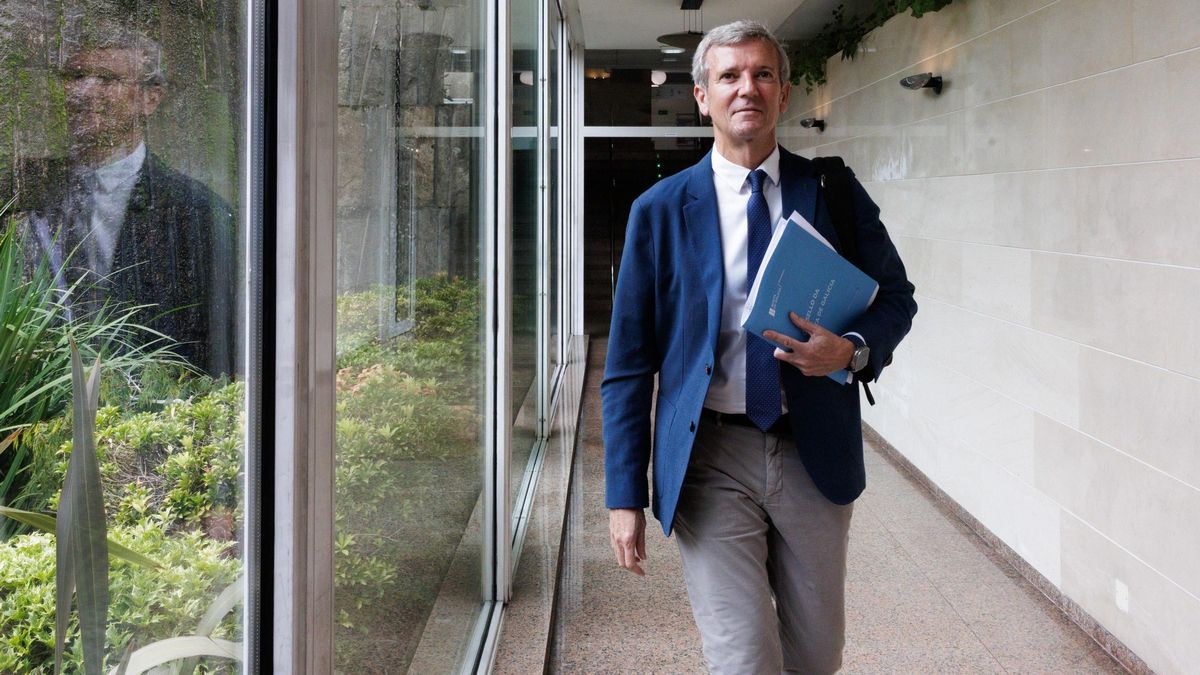 El presidente de la Xunta asegura que &quot;ahora mismo hay otras prioridades más urgentes&quot; que la cooficialidad del gallego en la UE