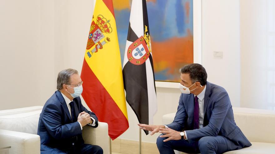 Juan Jesús Vivas y Pedro Sánchez.