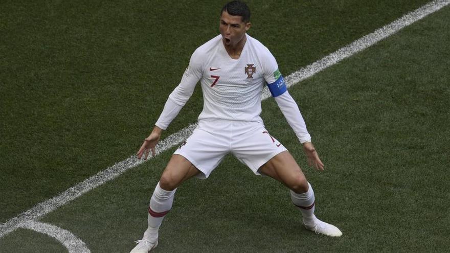 Un cabezazo de Cristiano impulsa a Portugal ante un notable Marruecos