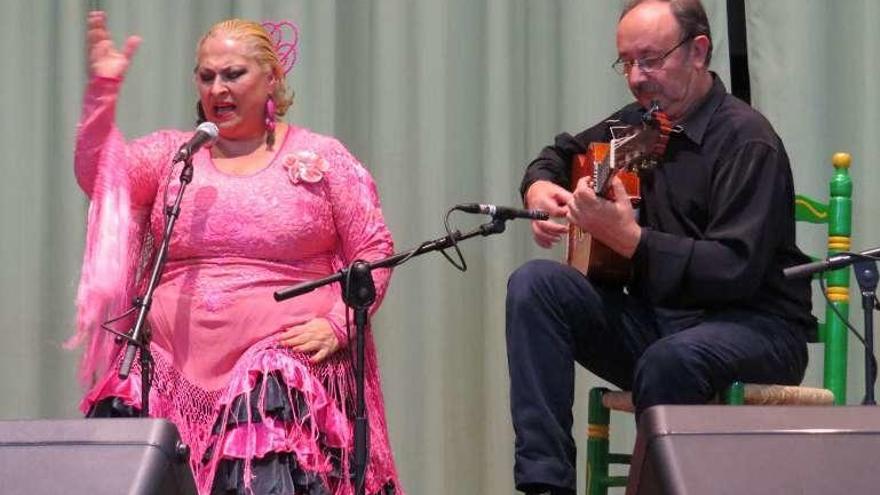 Soledad Luna y Miguel Uña. En el centro, Enrique de la Juana y, a la derecha, Carrasco y Miguel &quot;El Churre&quot;.