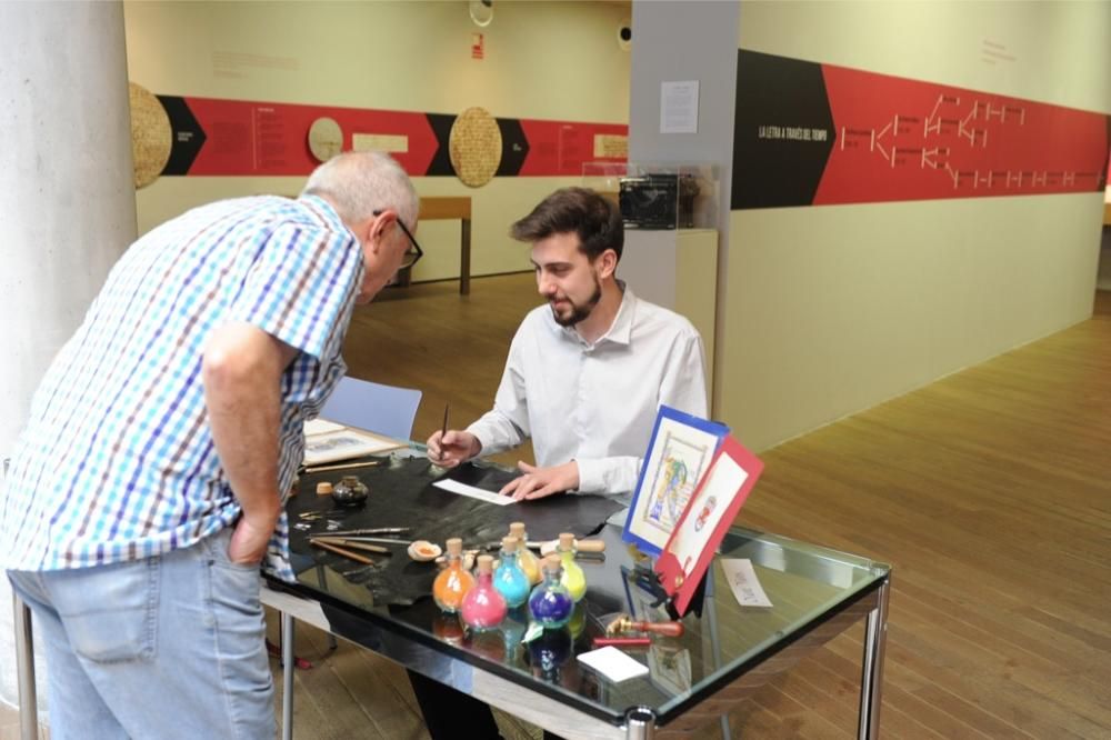 El Archivo General muestra ocho siglos de historia