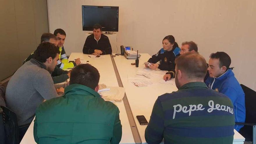 Instante de la reunión de coordinación del Rali do Cocido celebrada ayer en el Concello de Lalín.