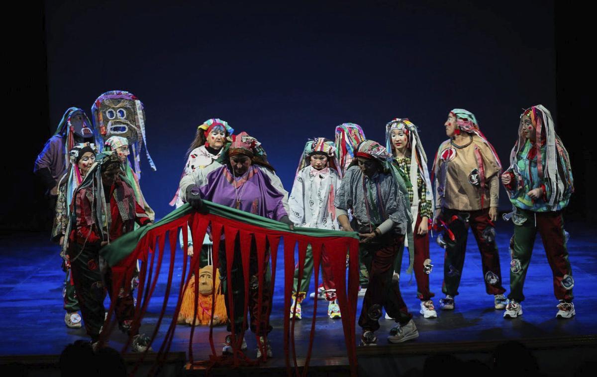 Las Zamorronas en el escenario del Principal.