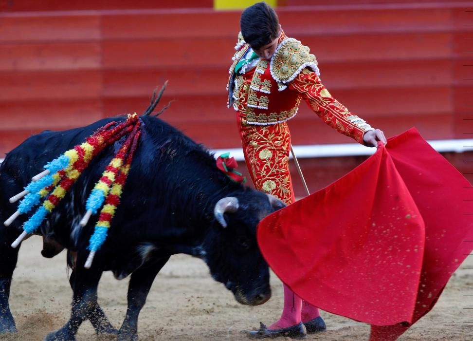 Erales de Aida Jovani para Miguel Senent «Miguelito» (Escuela de Valencia), Ramón Serrano (Escuela de Murcia) y Álvaro Passalacqua (Escuela de Málaga)