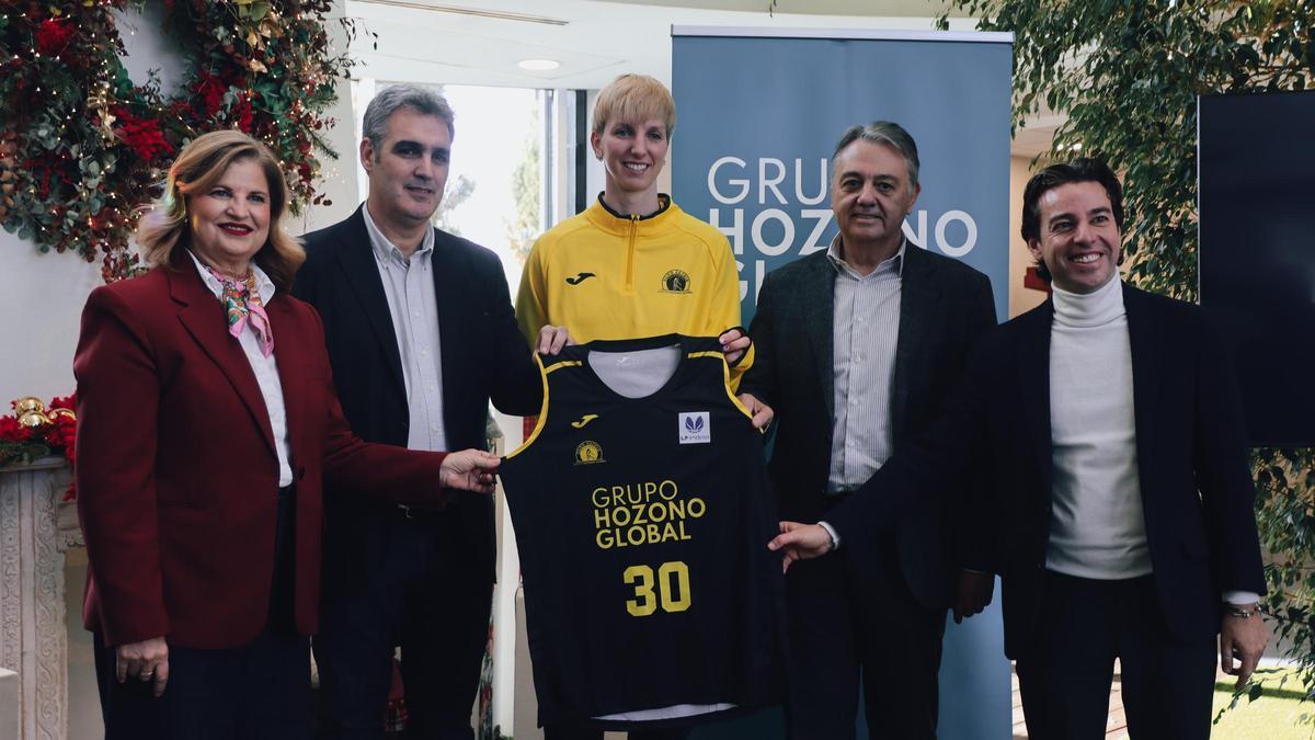 Laura Gil, en su presentación como jugadora del Hozono Global Jairis