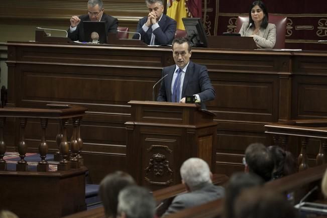 19/01/2017.CANARIAS.Pleno del Parlamento de Canarias..Fotos: Carsten W. Lauritsen