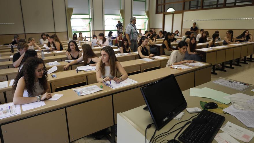 Las claves de la EBAU en Asturias: más de 5.000 estudiantes, 17 sedes y diez nuevas asignaturas