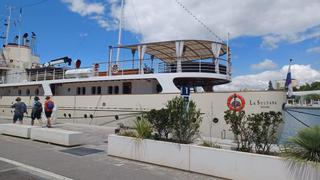 Un antiguo barco de espías rusos atraca en Málaga