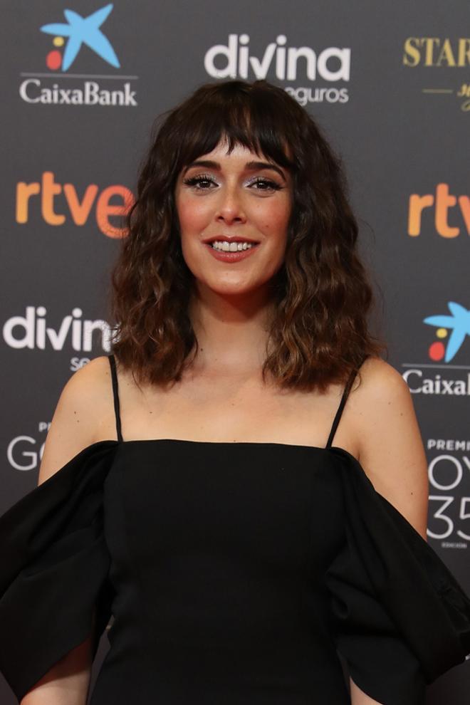 Belén Cuesta posa en la algombra roja de los Premios Goya 2021