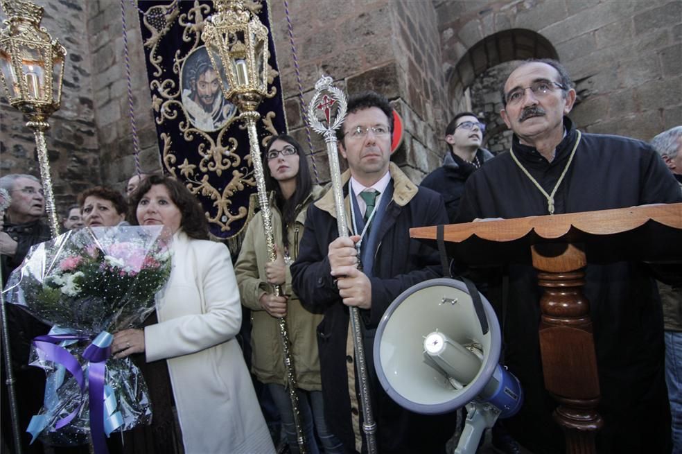 La bajada de la patrona de Cáceres en imágenes