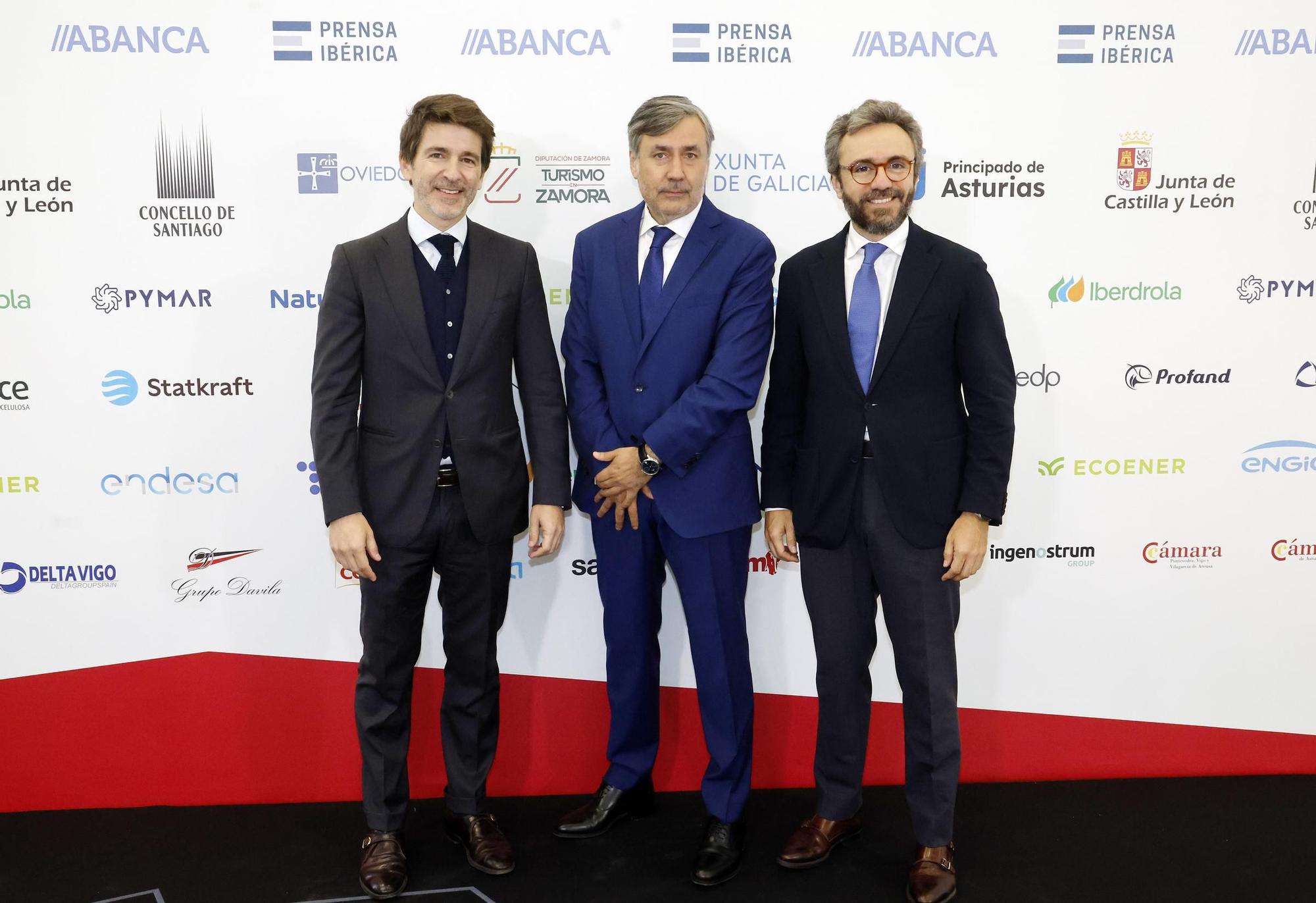 El poder político y empresarial se cita en Santiago