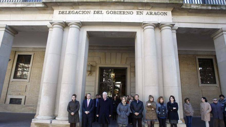 Un minuto de silencio para honrar a las víctimas