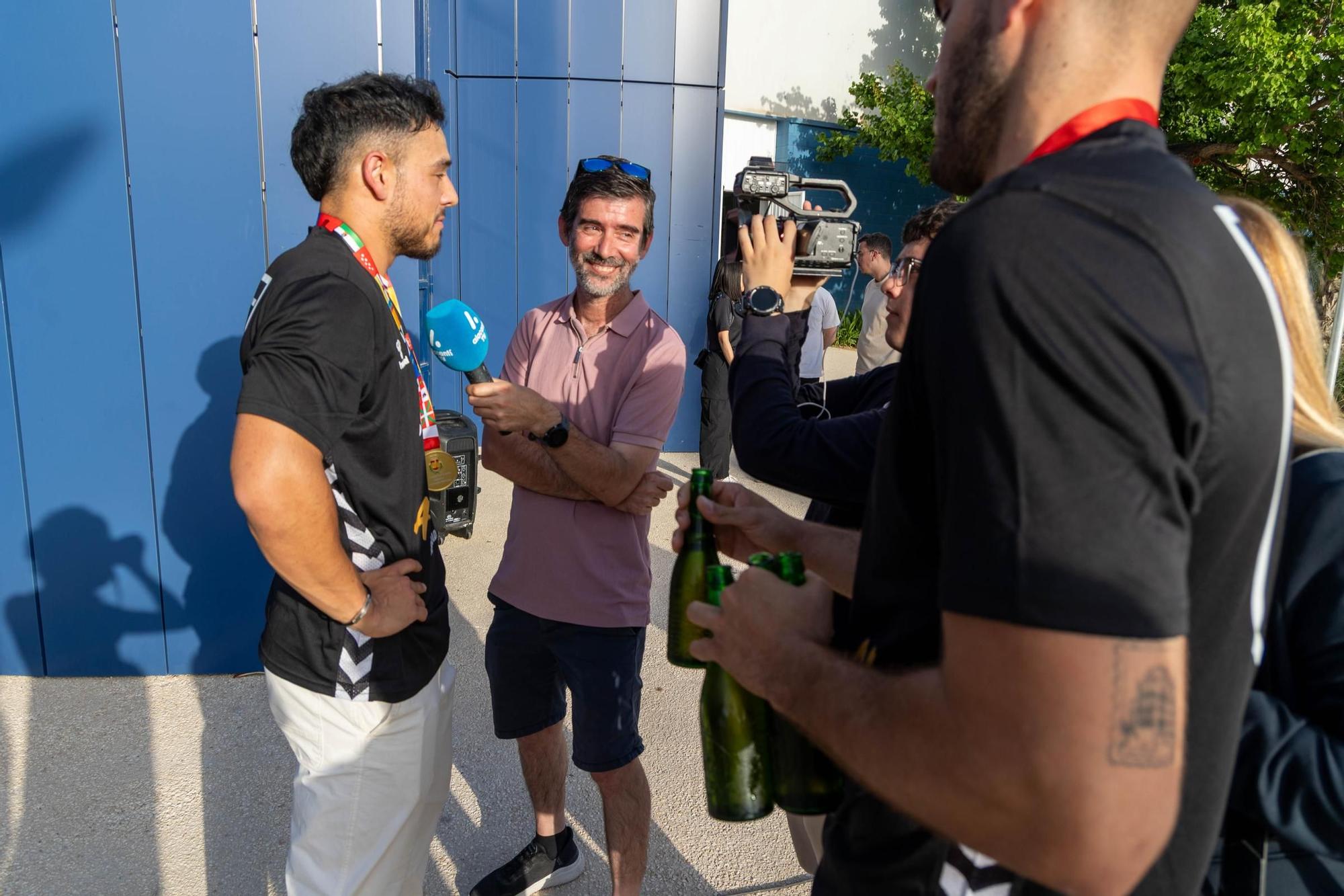 Recibimiento de los recién ascendidos Eon Horneo recién ascendidos a la liga Asobal de balonmano