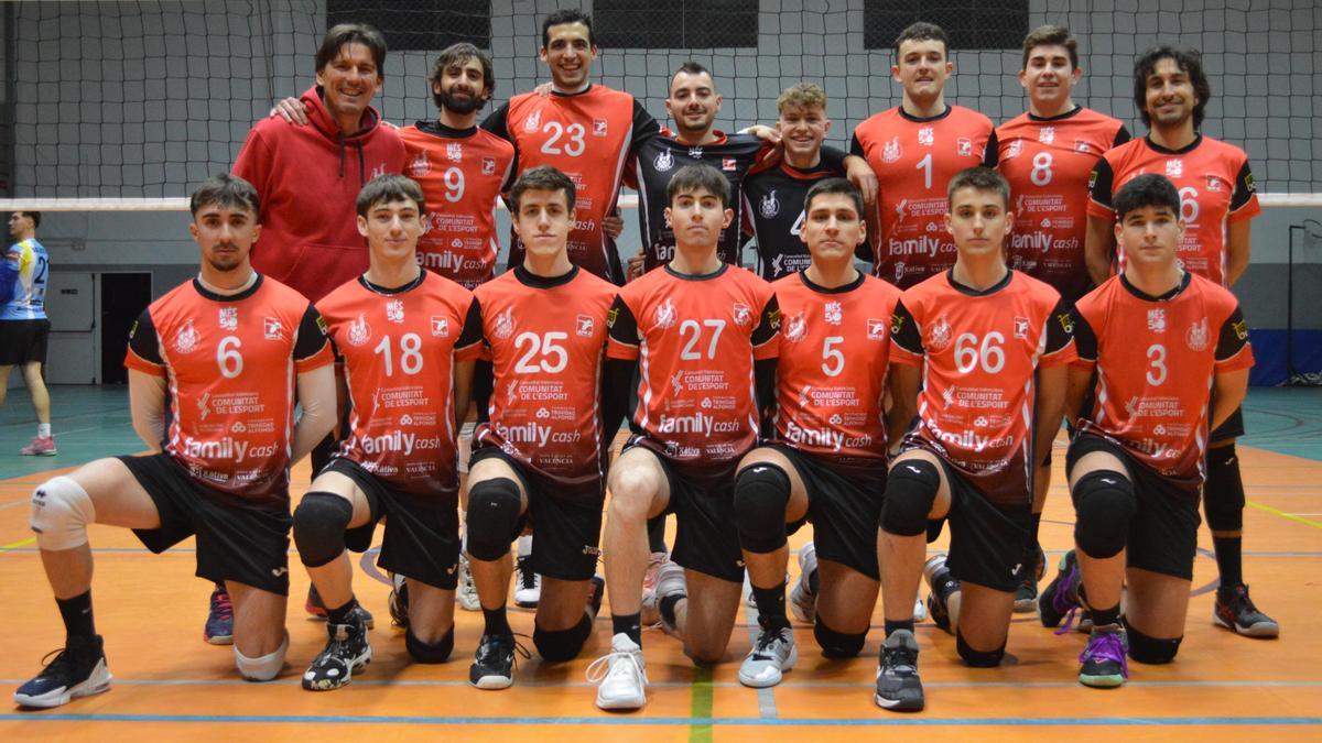 Confundente victoria del Familycash Xàtiva masculino contra el CV Sayre de Las Palmas de Gran Canaria por 0-3 (25-11/25-16/25-11).