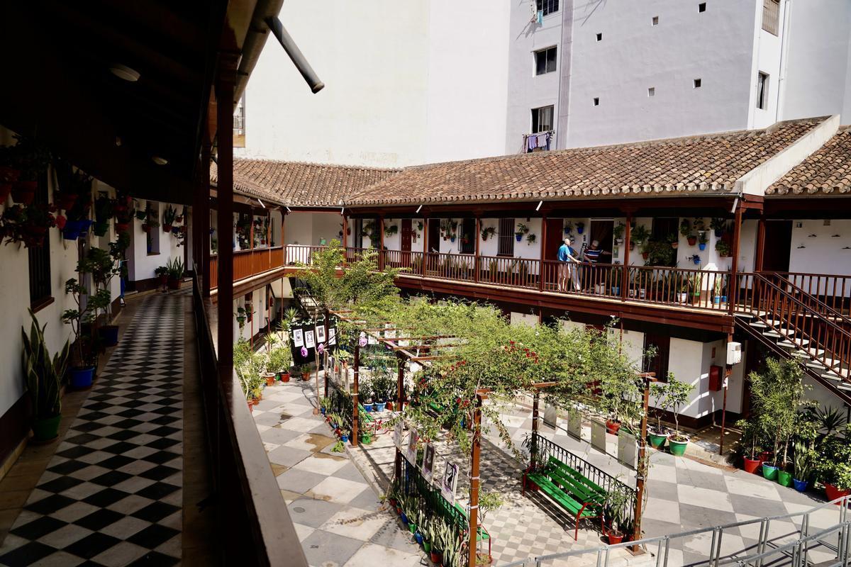 Corralón Santa Sofía.