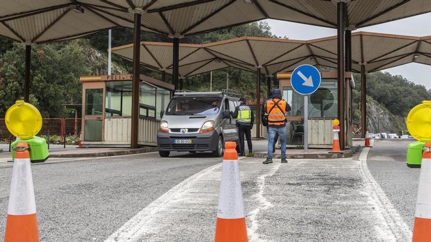 La frontera a la Jonquera en una imatge d&#039;arxiu.