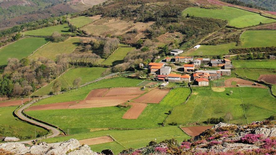 Panorámica da aldea de Bustelos.