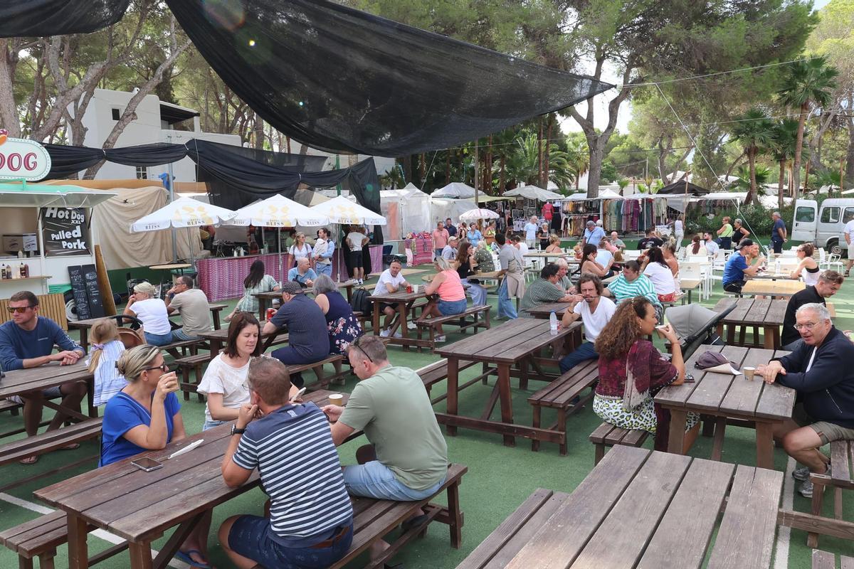Mercadillo hippie de Punta Arabí