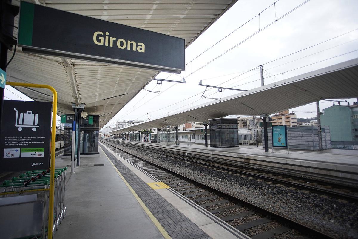 Les imatges del segon dia sense Rodalies a Girona