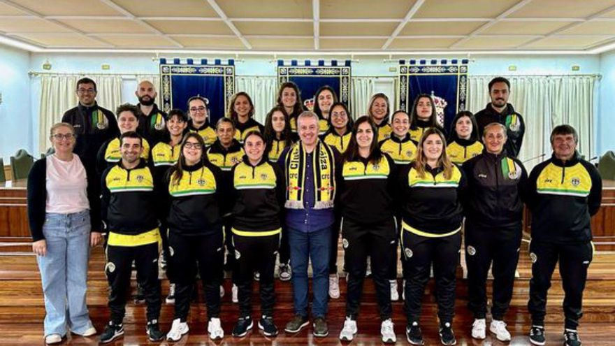 El alcalde y el equipo. | D.P.
