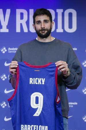 El Barça presenta a Ricky Rubio