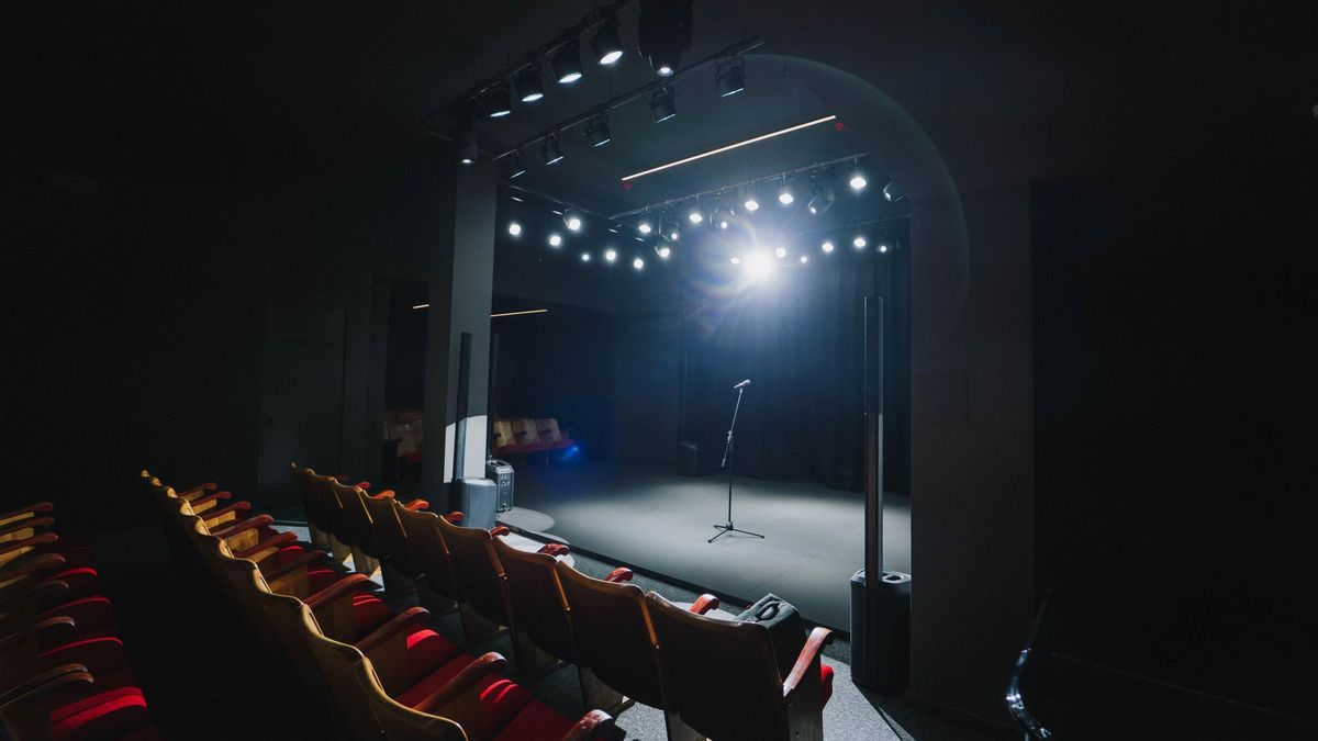 El teatro que Andrea ha levantado en un bingo del Brooklyn madrileño: "Las cosas hay que hacerlas sin pensarlas tanto"