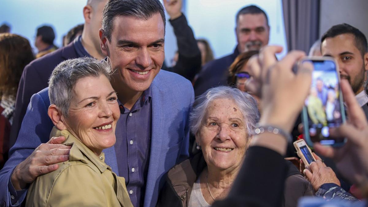 Imagen del acto del PSOE de este sábado en La Palma, con la presencia del secretario general Pedro Sánchez.