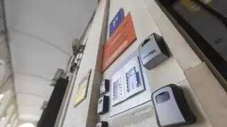 El auge «tramposo» de las pensiones distorsiona el mapa hotelero de Alicante