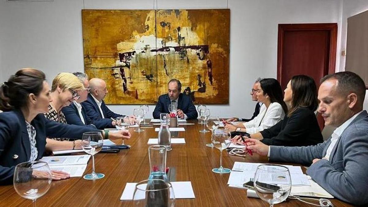 El doble discurs del PSOE valencià: aplaudeix els comptes de Sánchez a València i els critica a Alacant