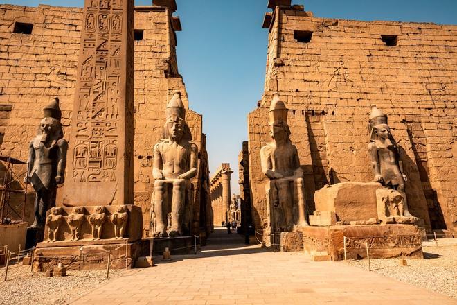 Entrada del templo de Luxor, Egipto papel