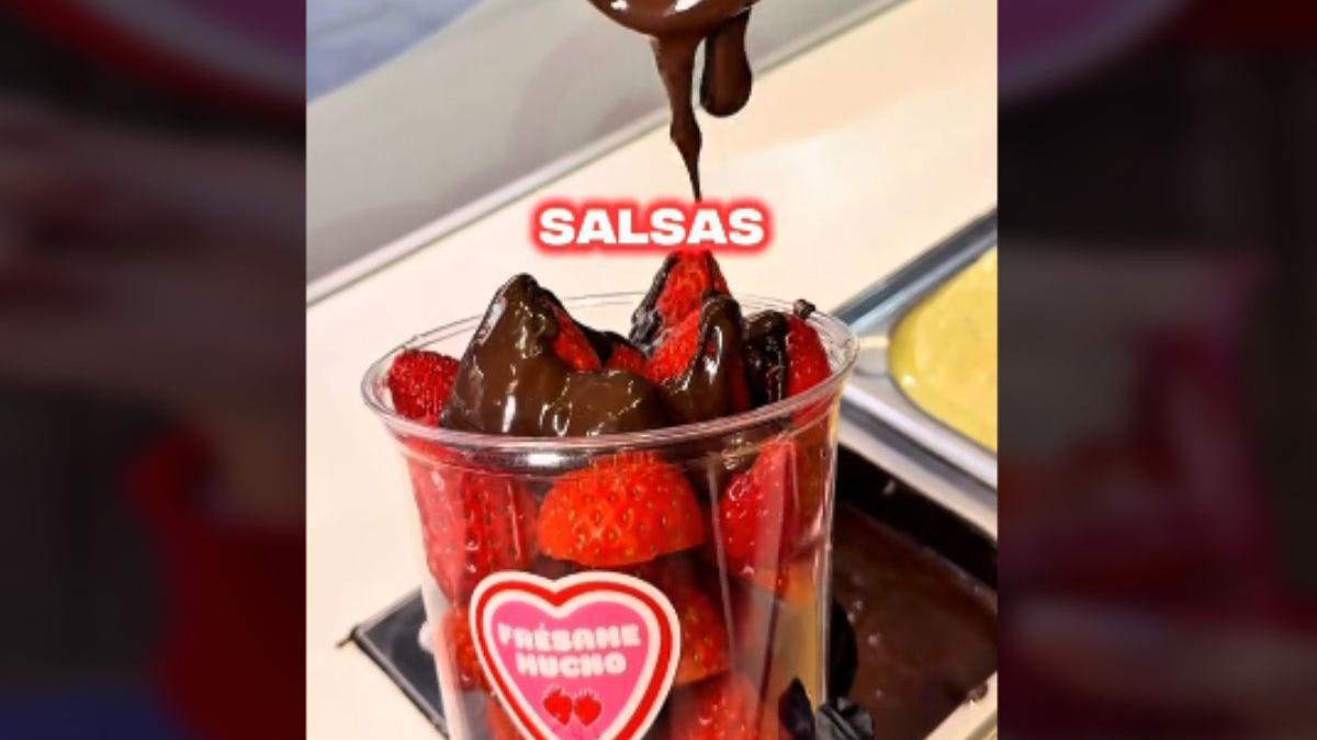 Abre en Córdoba la famosa tienda de fresas con topping que ha triunfado en Nueva York, Londres y Madrid