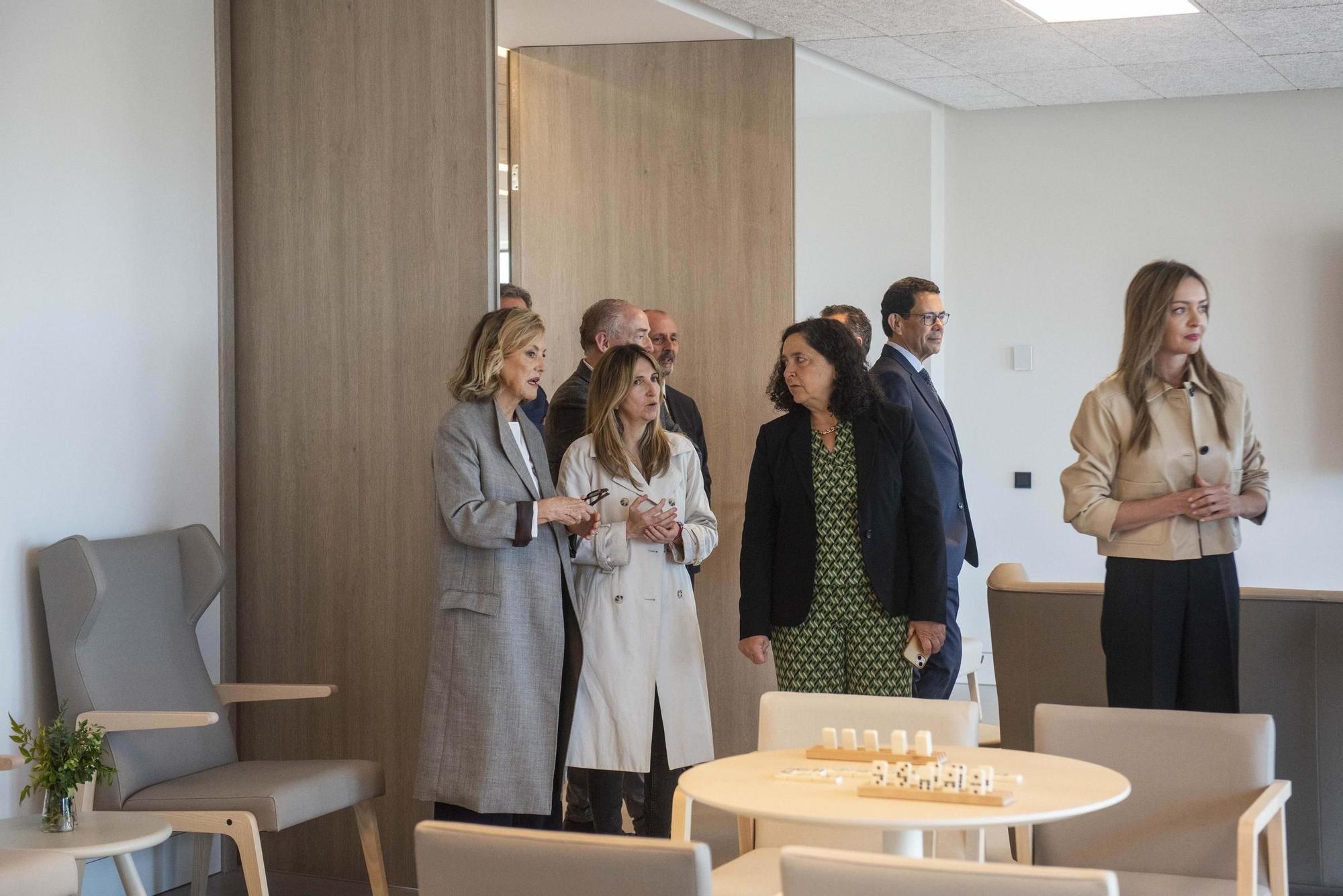 Visita a la nueva residencia de mayores de Eirís financiada por la Fundación Amancio Ortega