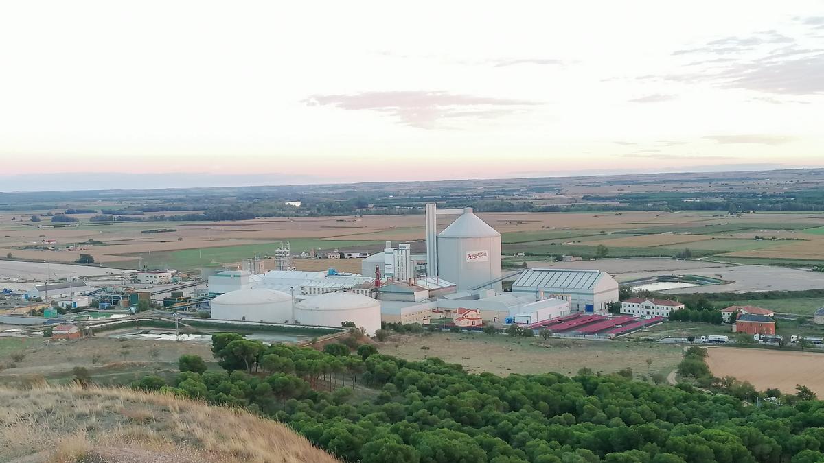 Instalaciones de la fábrica de Azucarera en el municipio de Toro