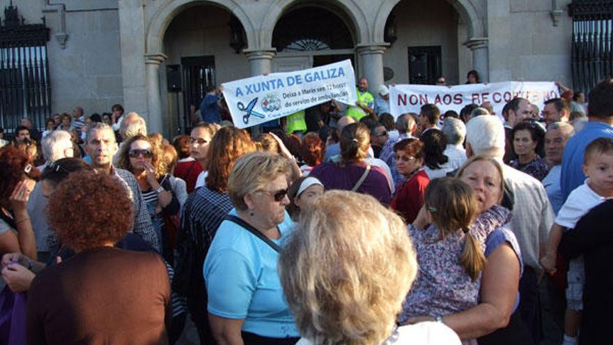 La Xunta desoye  la exigencia de los marinenses y elimina la ambulancia